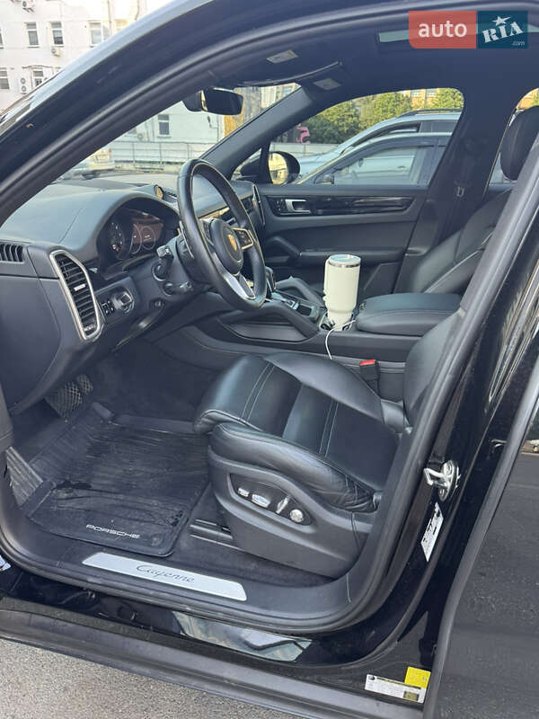 Porsche Cayenne 2020