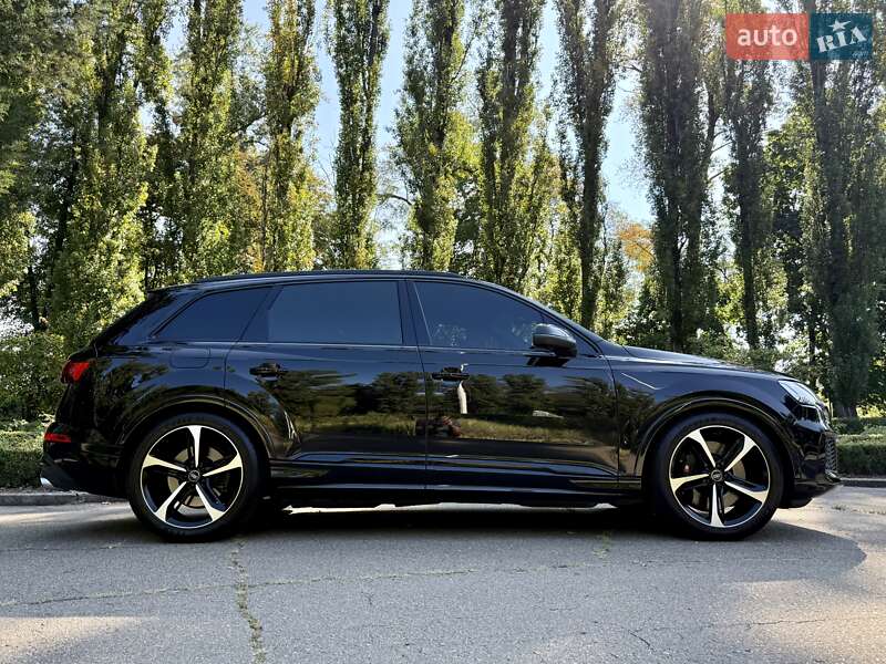Audi SQ7 2023