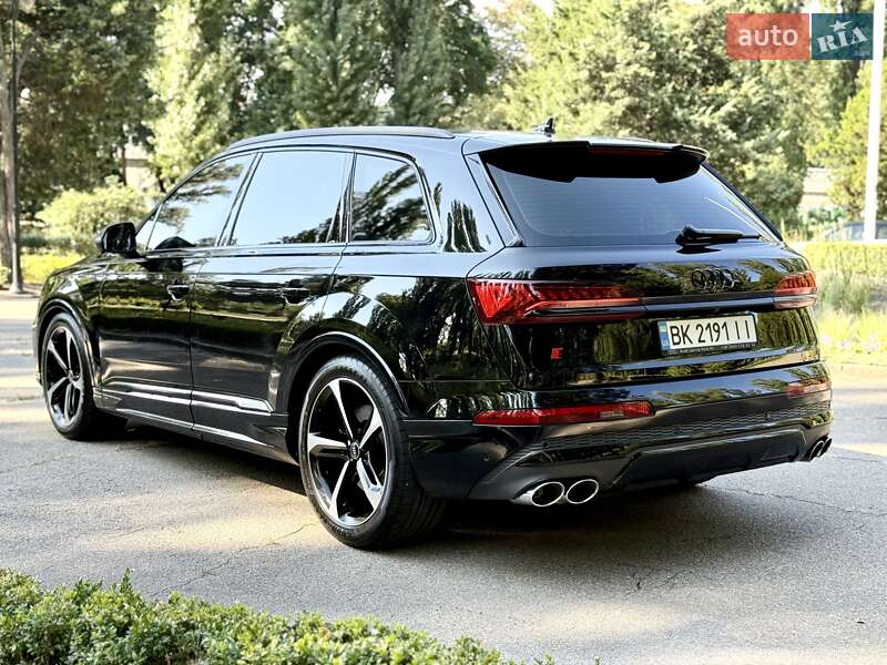 Audi SQ7 2023