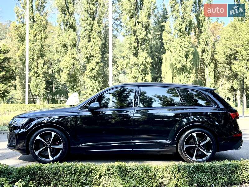 Audi SQ7 2023