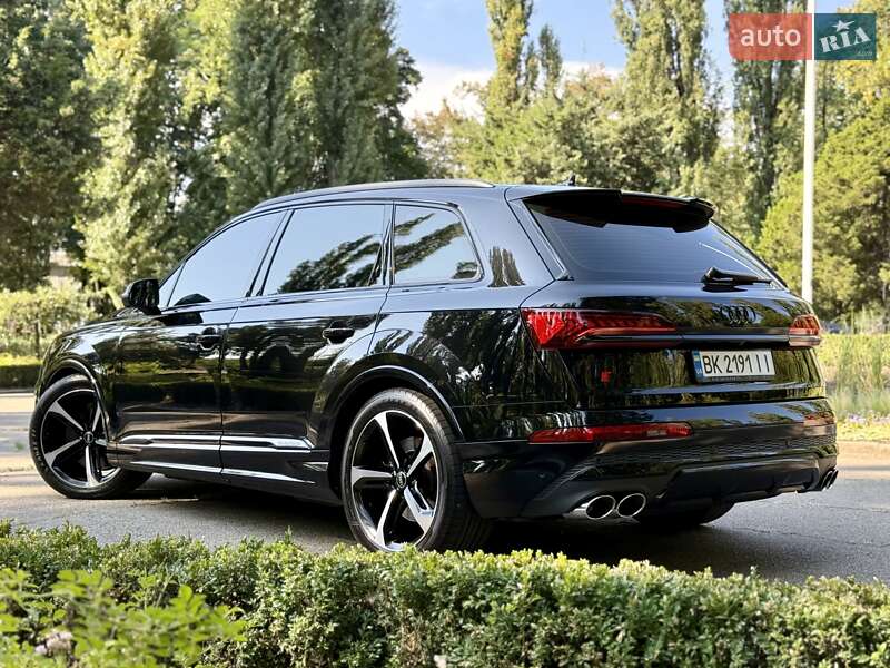 Audi SQ7 2023