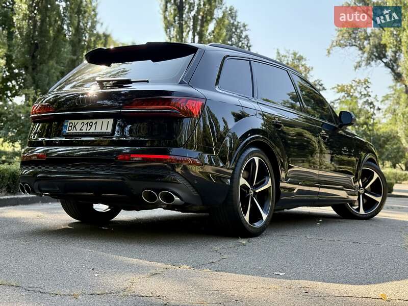 Audi SQ7 2023