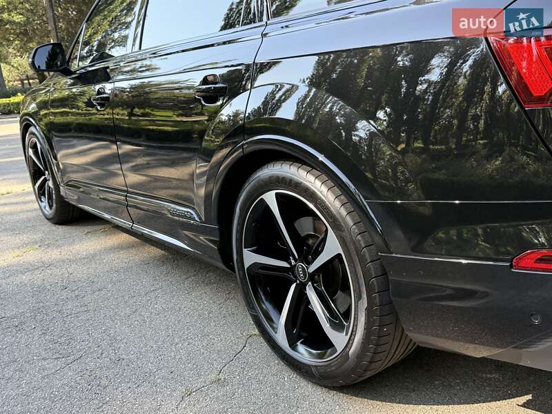 Audi SQ7 2023
