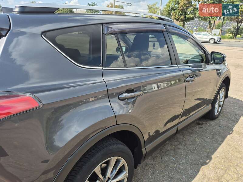 Toyota RAV4 2016