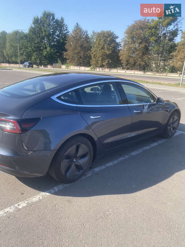 Tesla-10