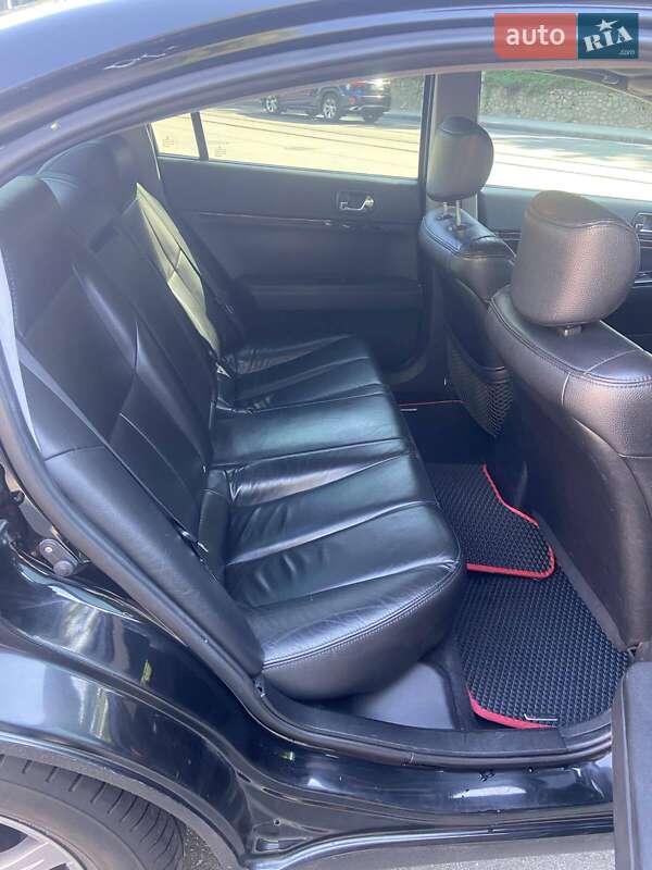 Mitsubishi Galant 2009