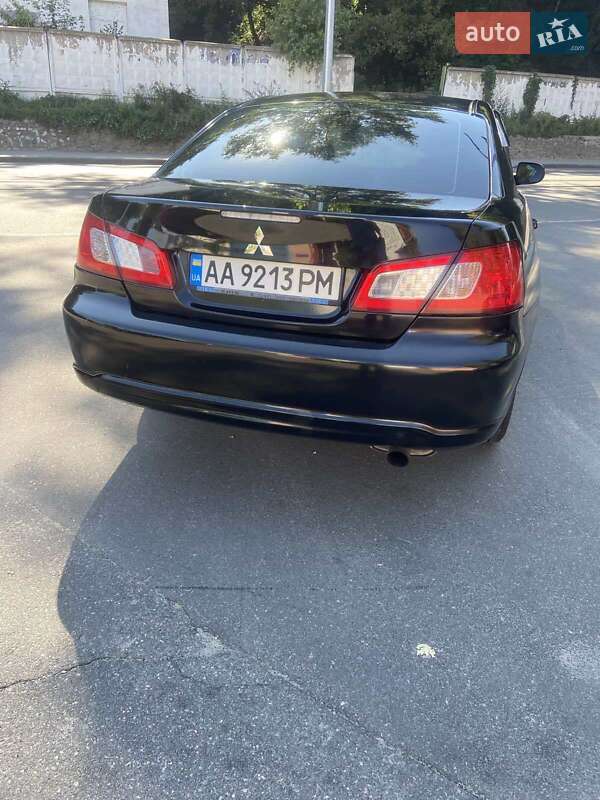 Mitsubishi Galant 2009