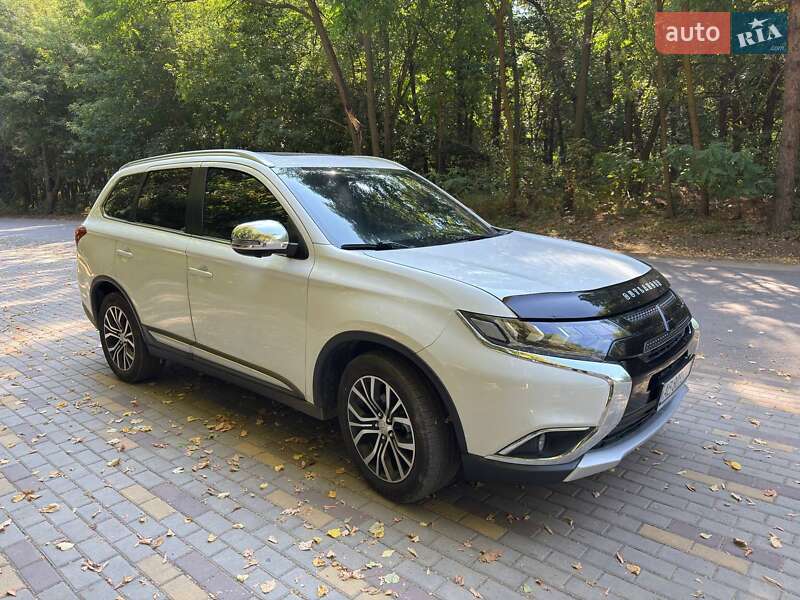 Mitsubishi Outlander 2017