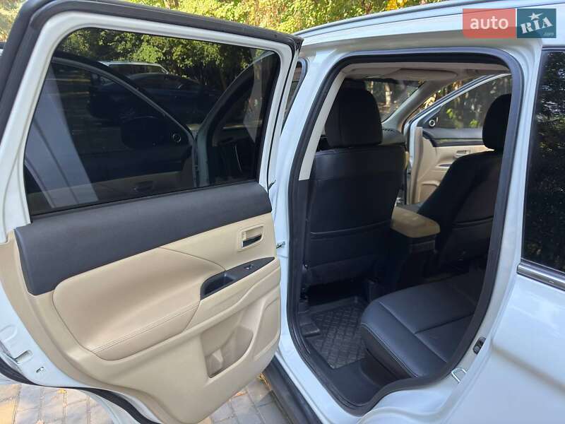 Mitsubishi Outlander 2017