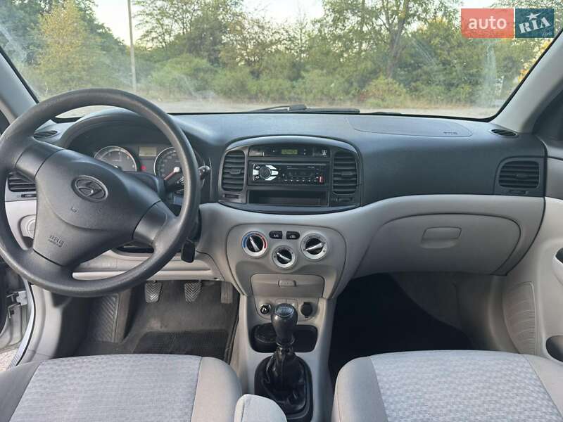 Hyundai Accent 2008