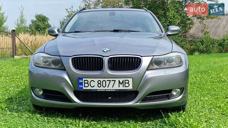BMW 3 Series 2011