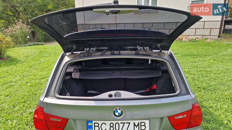 BMW 3 Series 2011