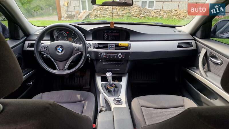 BMW 3 Series 2011