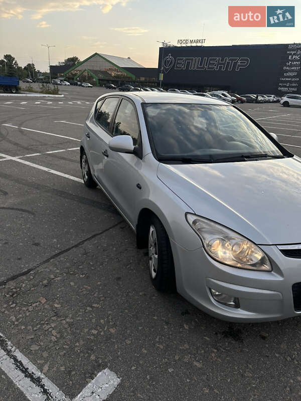 Hyundai i30 2008