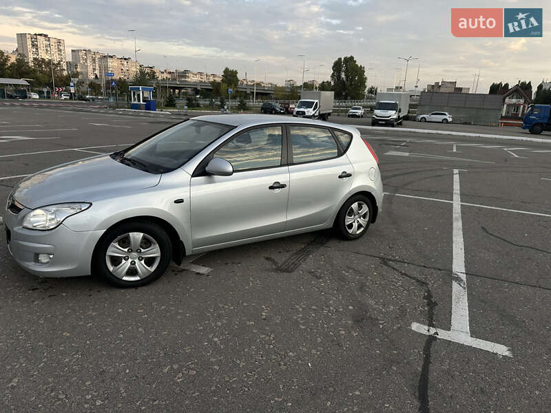 Hyundai i30 2008