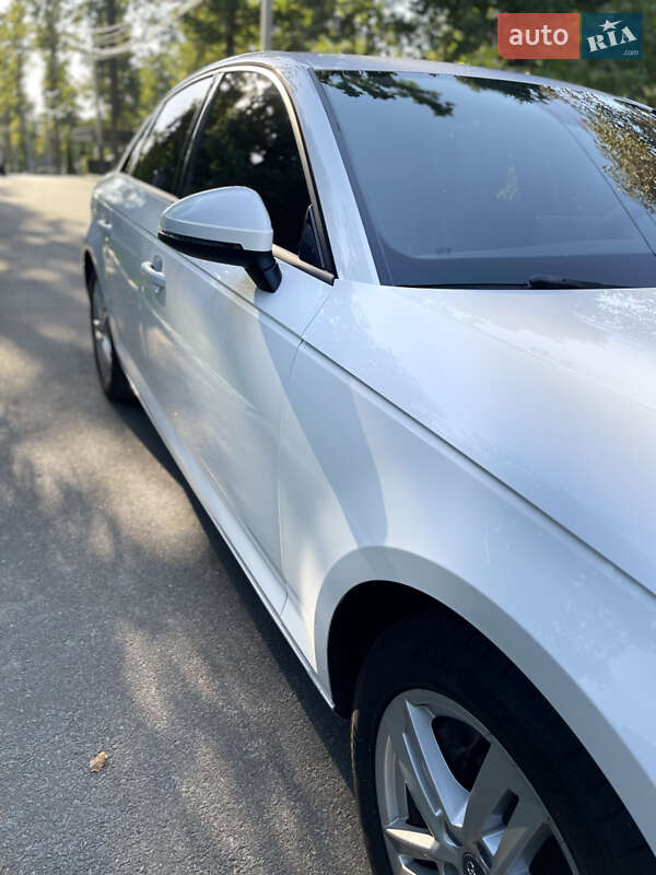 Audi A4 2015
