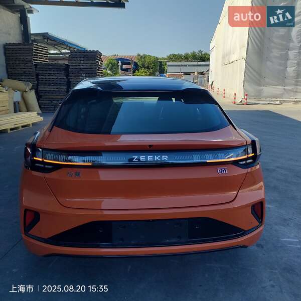 Zeekr 001 2024