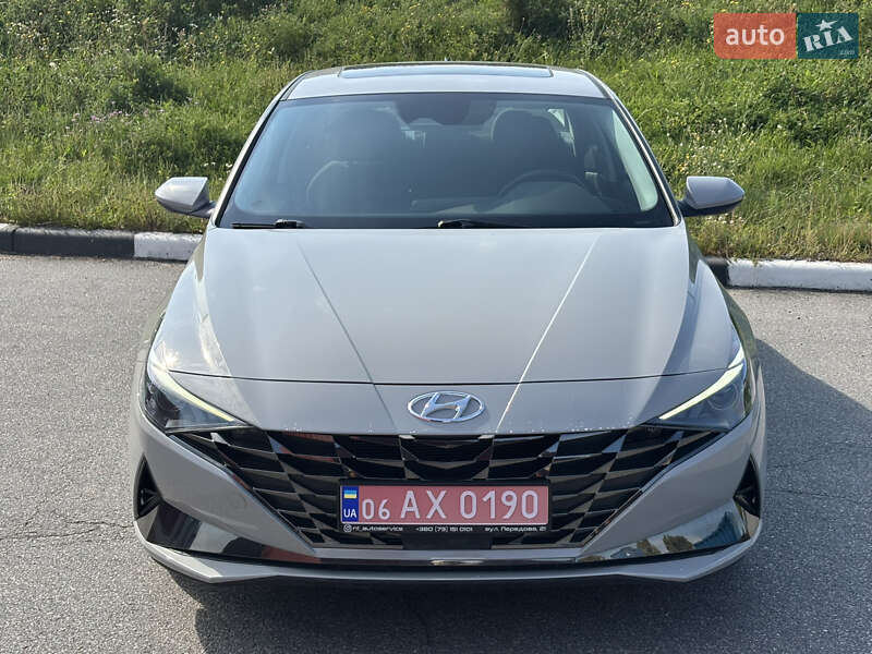 Hyundai Elantra 2021