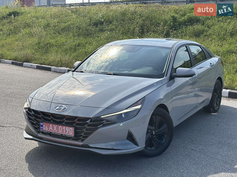 Hyundai Elantra 2021