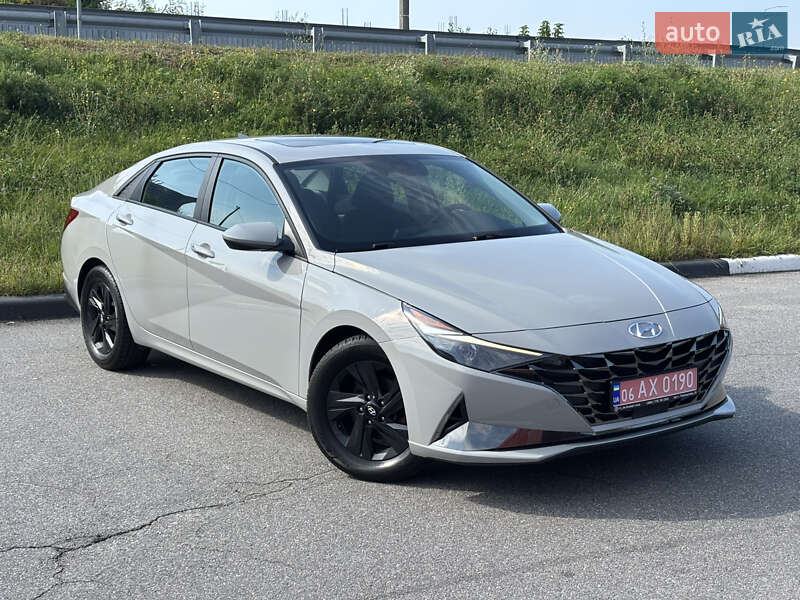 Hyundai Elantra 2021