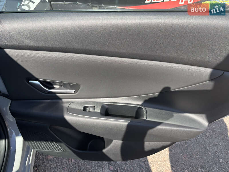 Hyundai Elantra 2021