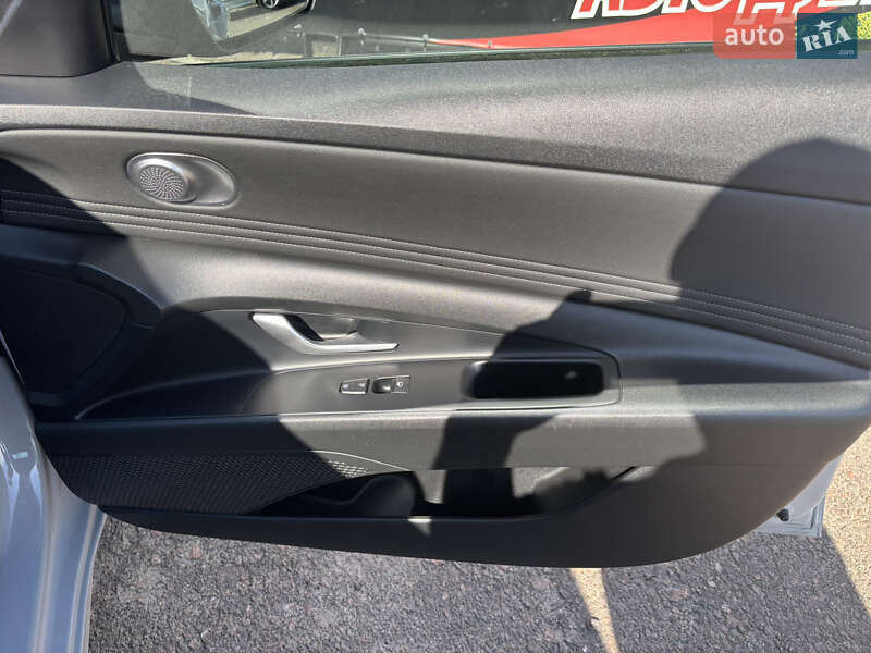 Hyundai Elantra 2021