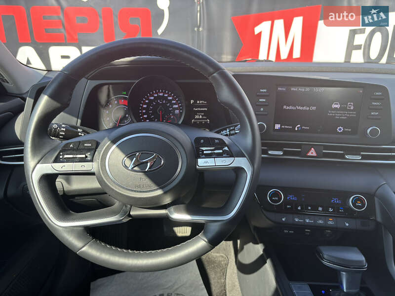 Hyundai Elantra 2021