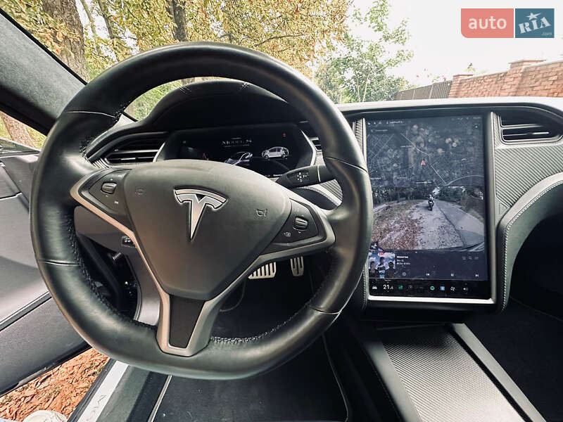 Tesla Model S 2020