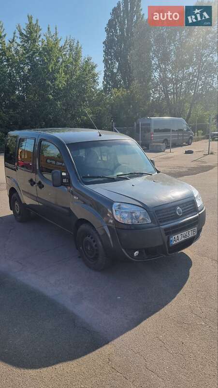 Fiat Doblo 2011
