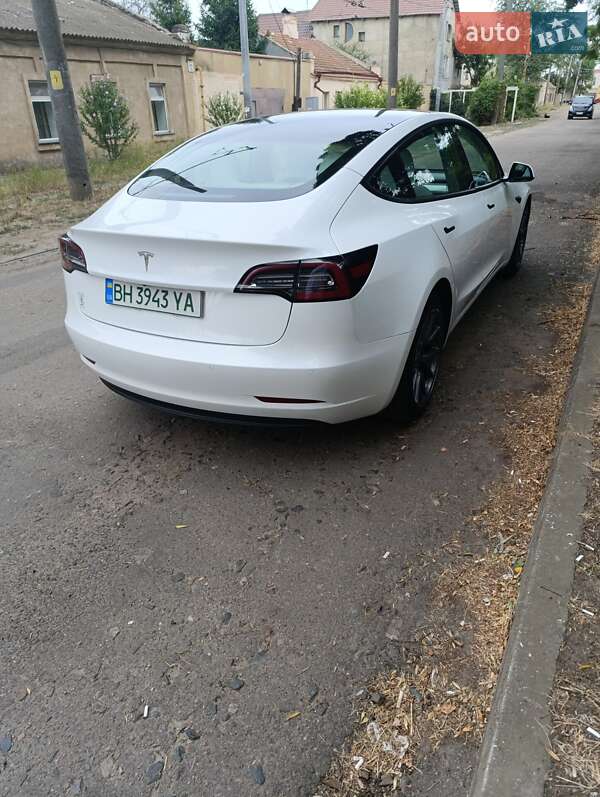 Tesla Model 3 2021