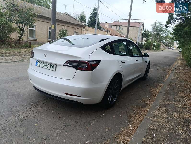 Tesla Model 3 2021