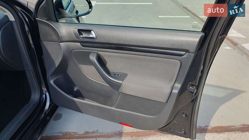 Volkswagen Golf 2011