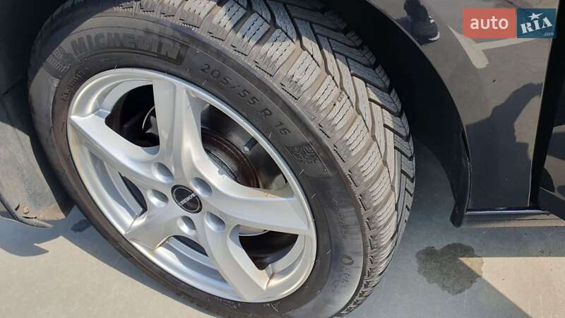 Volkswagen Golf 2011