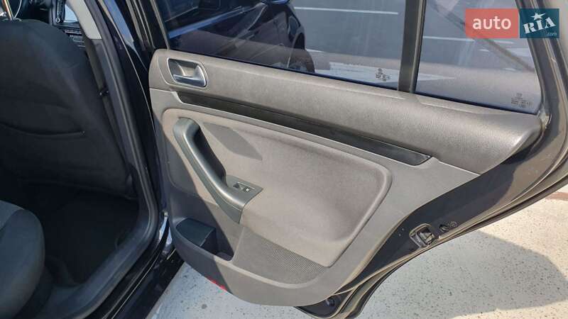 Volkswagen Golf 2011