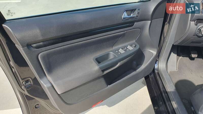 Volkswagen Golf 2011