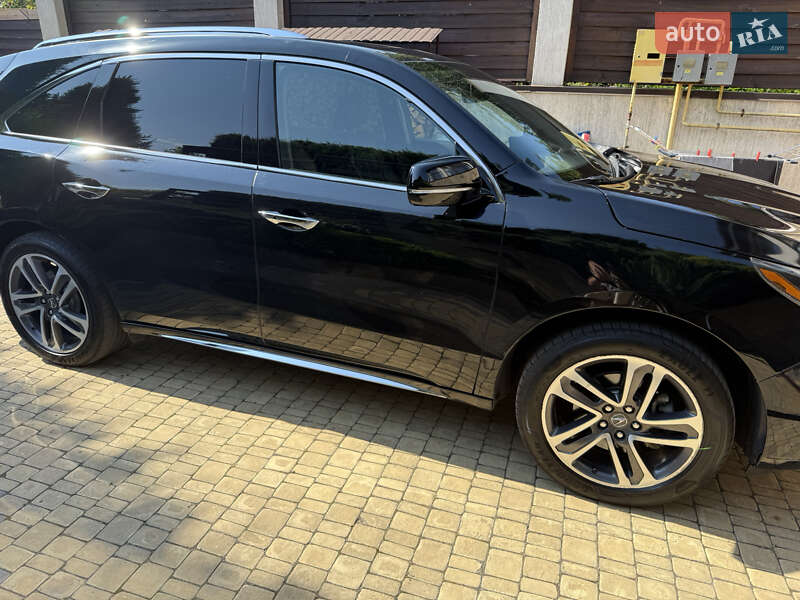 Acura-4