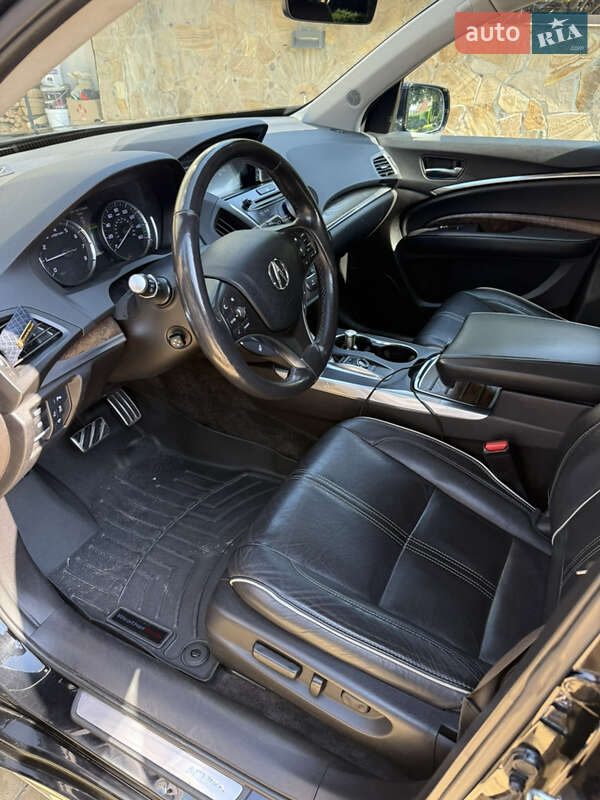Acura-12