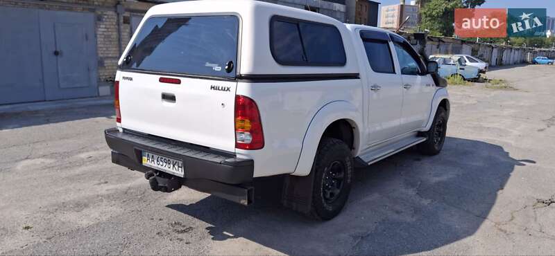 Toyota Hilux 2011