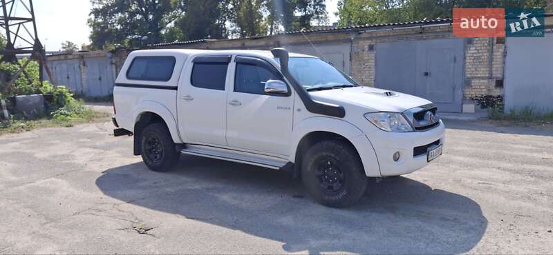 Toyota Hilux 2011