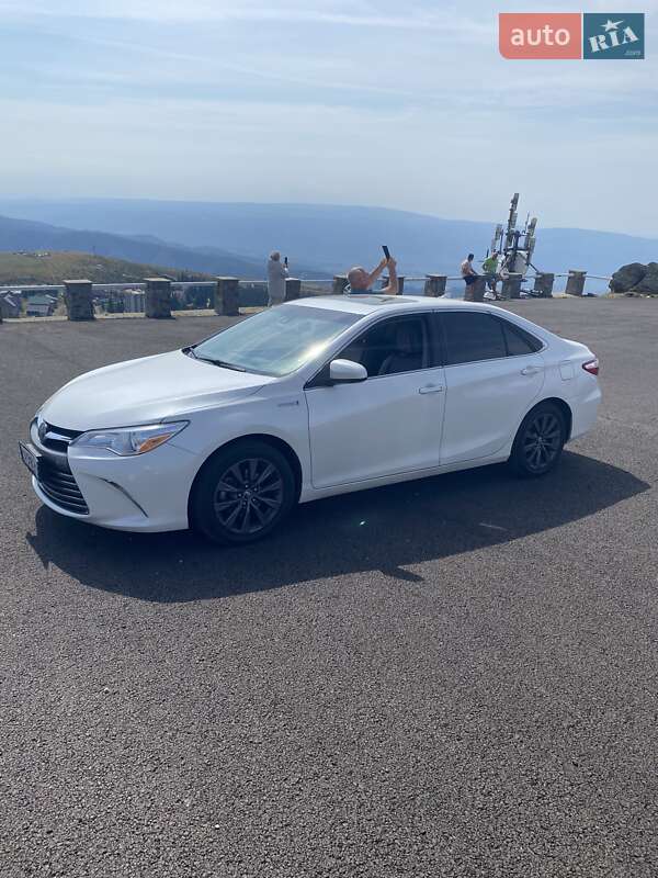 Toyota Camry 2015