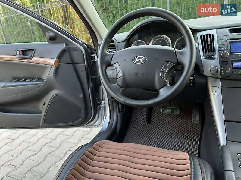 Hyundai Sonata 2009