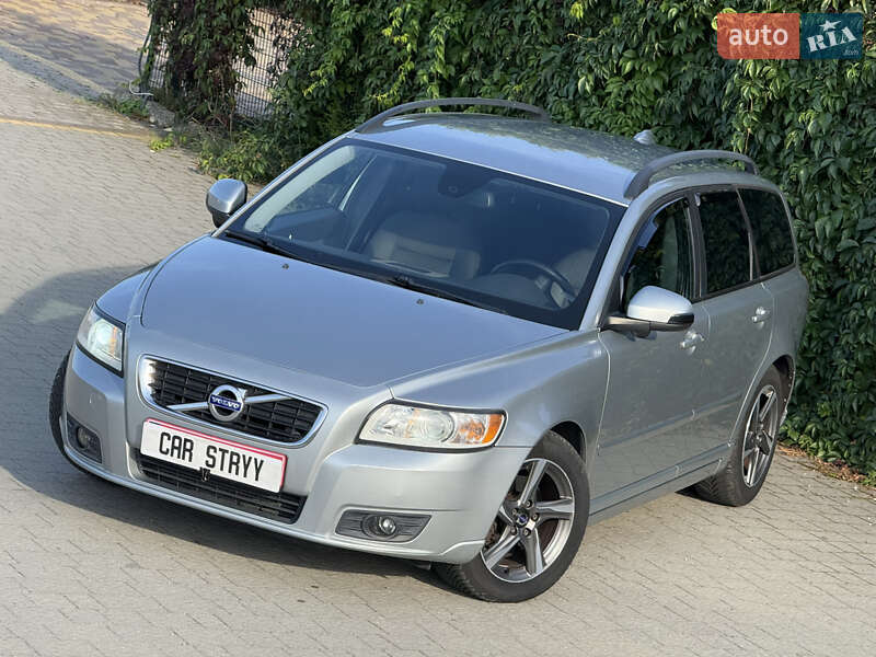 Volvo V50 2011