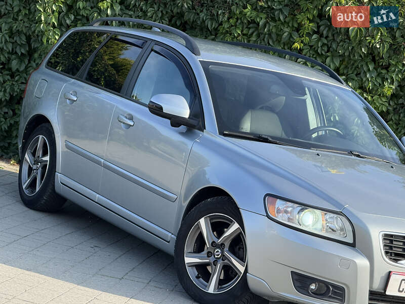 Volvo V50 2011