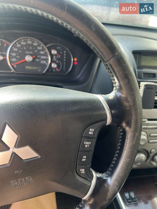 Mitsubishi Galant 2008