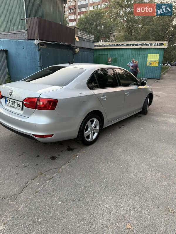 Volkswagen Jetta 2011