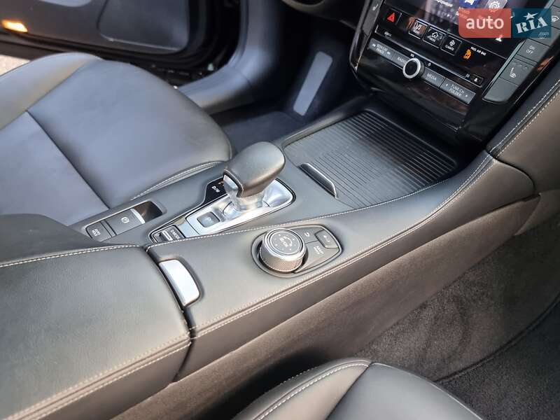 Infiniti-33