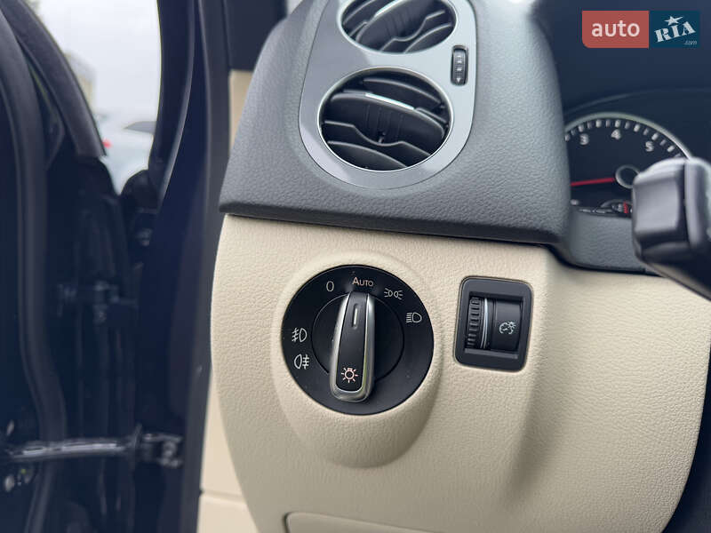 Volkswagen Tiguan 2015