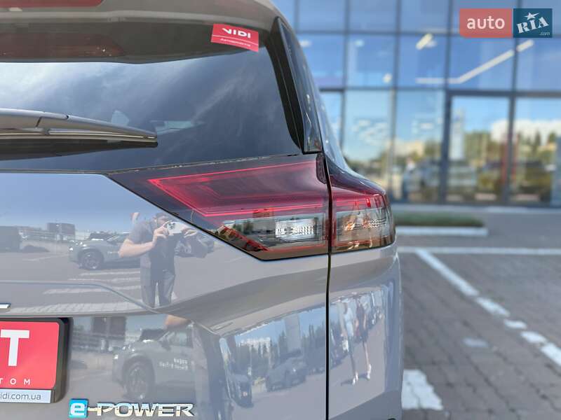 Nissan-19