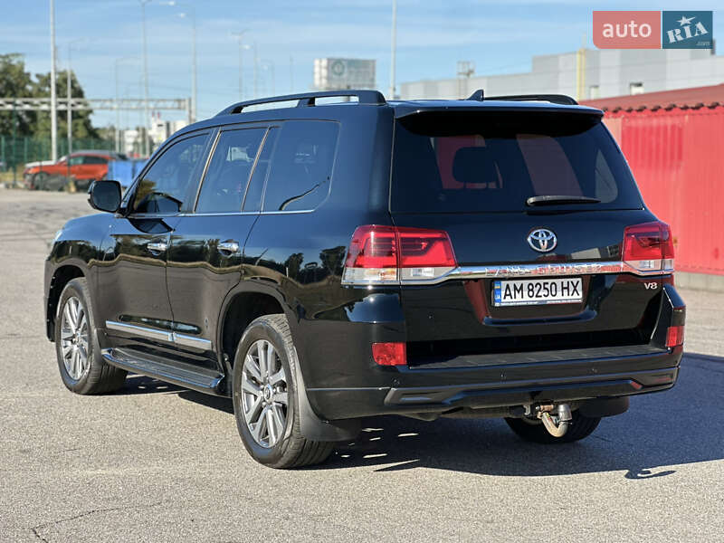 Toyota Land Cruiser 2018