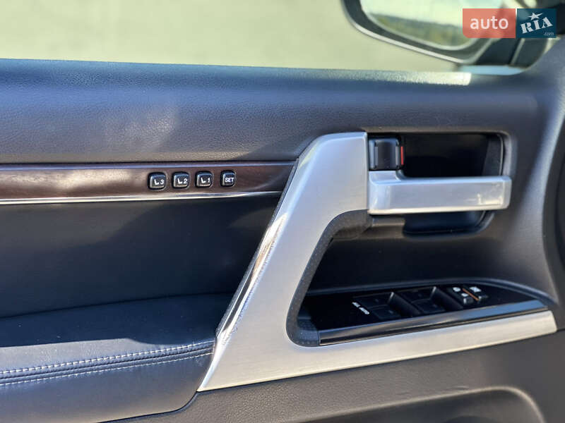 Toyota Land Cruiser 2018